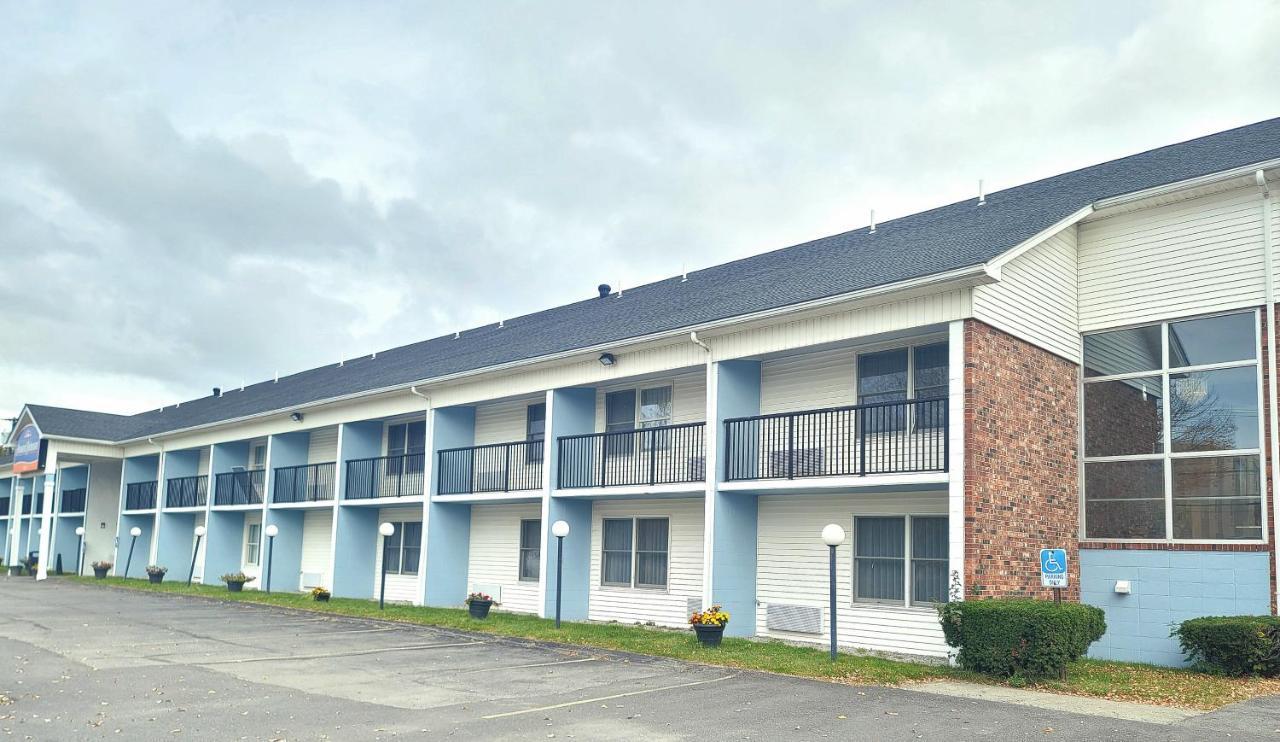 Howard Johnson By Wyndham Bangor Bagian luar foto