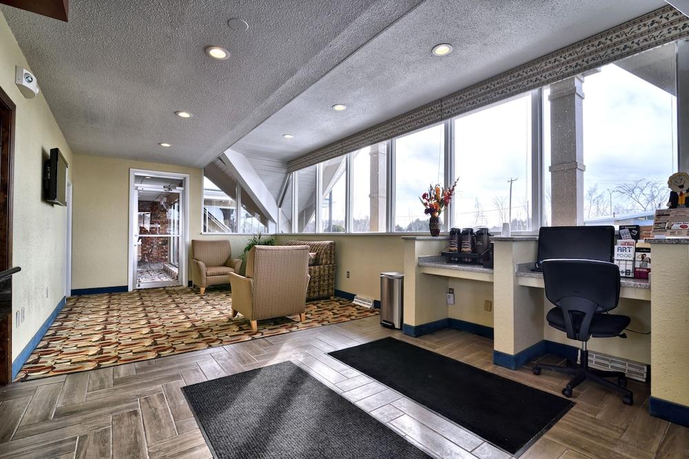 Howard Johnson By Wyndham Bangor Bagian luar foto